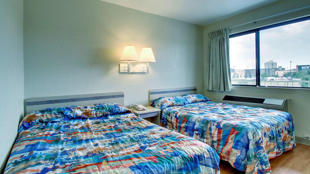 Motel 6 Manhattan Kansas Exterior foto