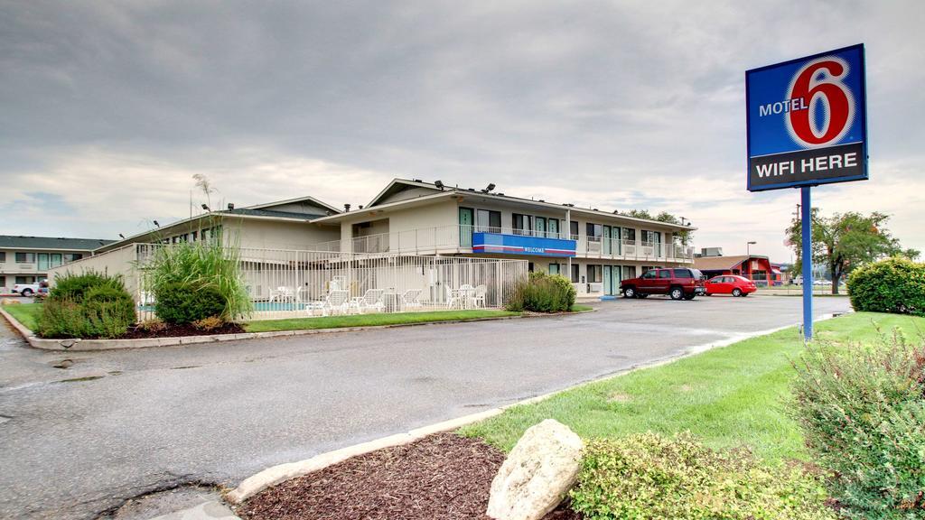 Motel 6 Manhattan Kansas Exterior foto